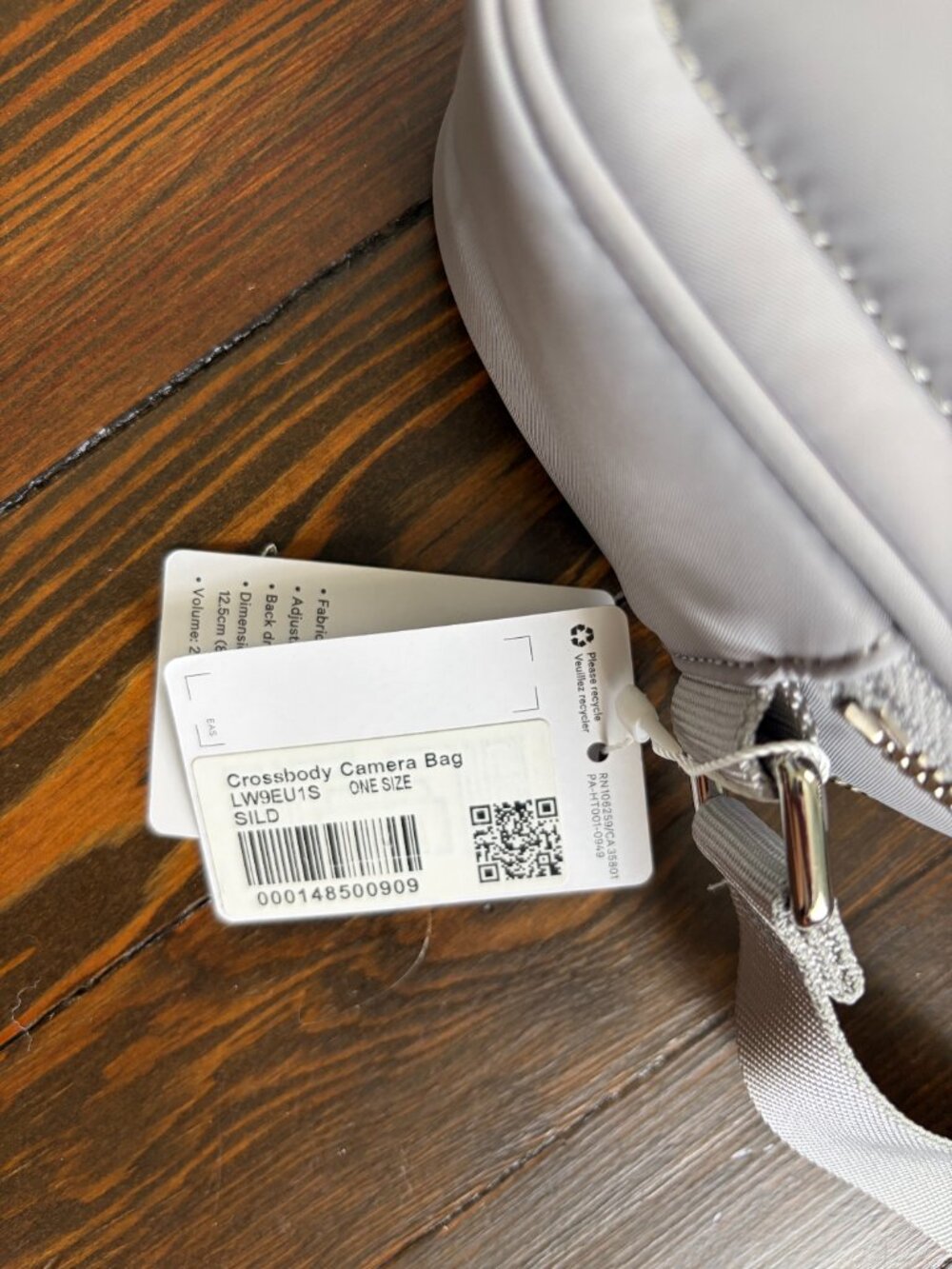 Lululemon light gray camera bag - NWT - Picture 2 of 4